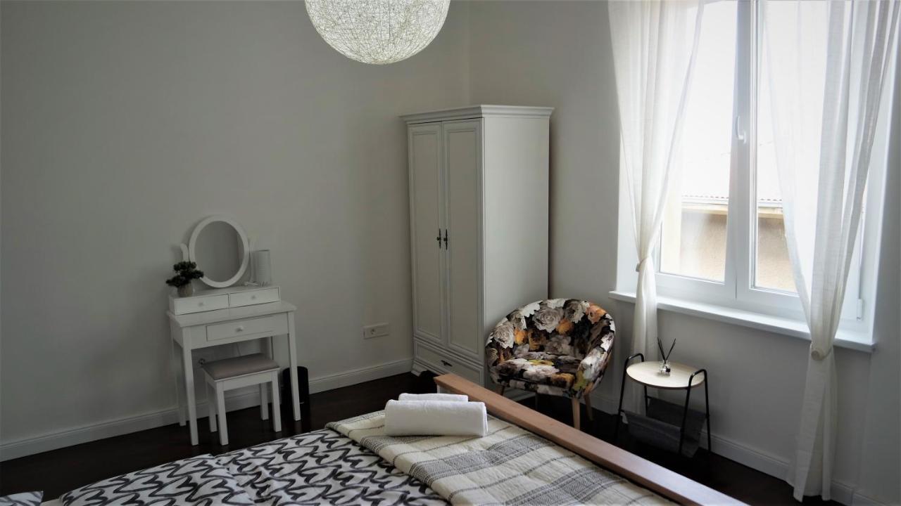 Sea Flower Apartment Rijeka Exteriör bild